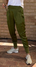 Load image into Gallery viewer, Jules the Label Pants, Green, Size XS