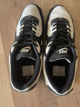 Load image into Gallery viewer, Nike Air Max 90 “Fresh Mint” – Rare Colourway | US 11