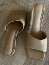 Load image into Gallery viewer, Rubi Nude Wedge Heels – Size 39 
