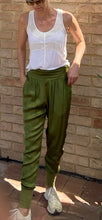 Load image into Gallery viewer, Jules the Label Pants, Green, Size XS