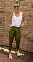 Load image into Gallery viewer, Country Road Silk Panel Tank, Cream, Size XXS