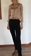 Load image into Gallery viewer, Centre Ville Paris Slim Fitting Pants, Size 4