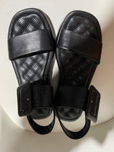 Load image into Gallery viewer, Nu by Neo Sandals, Size 37