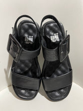 Load image into Gallery viewer, Nu by Neo Sandals, Size 37