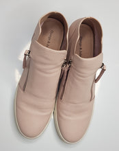 Load image into Gallery viewer, DJANGO &amp; JULIETTE Gisele Pale Pink Leather Ankle Boots, Size 42