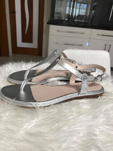 Load image into Gallery viewer, Brand New Nine West Leather Karent Sandals, Size 9