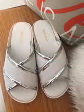 Load image into Gallery viewer, Nine West Indre Crossover Slides Size 5M/36