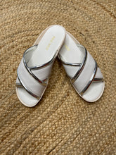 Load image into Gallery viewer, Nine West Indre Crossover Slides Size 5M/36