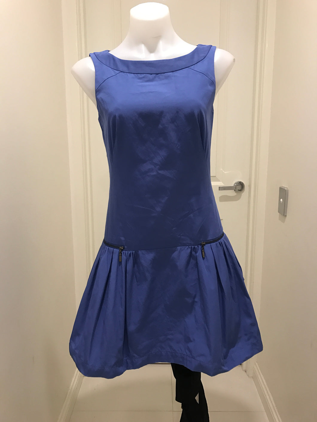 Cue in the City Drop-Waist Mini Dress, BNWT, Size 8