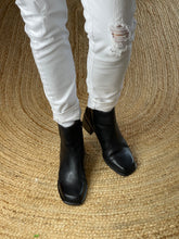 Load image into Gallery viewer, Easy Steps Perry Ankle Boot, Size 8.5