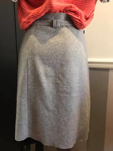 Load image into Gallery viewer, Zara Basic Wool Blend Skirt in Grey, Size M