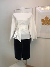 Load image into Gallery viewer, August Street The Form Top, White, Size 14