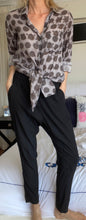 Load image into Gallery viewer, Scanlan Theodore Silk Boyfriend Pants, Black, Size US 4