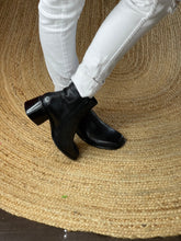 Load image into Gallery viewer, Easy Steps Perry Ankle Boot, Size 8.5