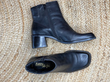 Load image into Gallery viewer, Easy Steps Perry Ankle Boot, Size 8.5