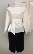 Load image into Gallery viewer, August Street The Form Top, White, Size 14