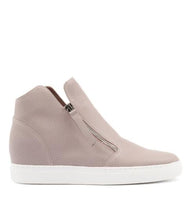 Load image into Gallery viewer, DJANGO &amp; JULIETTE Gisele Pale Pink Leather Ankle Boots, Size 42