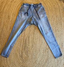 Load image into Gallery viewer, Decjuba Drop Crotch Denim Jeans, Size 8