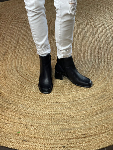 Easy Steps Perry Ankle Boot, Size 8.5