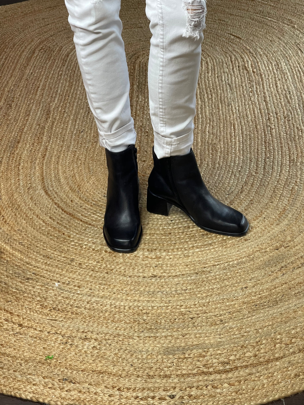 Easy Steps Perry Ankle Boot, Size 8.5