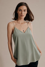Load image into Gallery viewer, Country Road SILK CAMI, Green, Size M