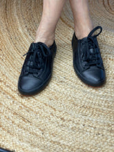 Load image into Gallery viewer, Ziera PETA Black Sneakers, Black, Size 37 XW