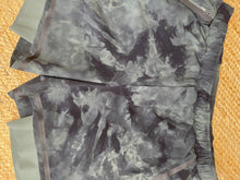 Load image into Gallery viewer, Lululemon Men&#39;s Surge Short 6&quot; Lined, Camo Green, XL