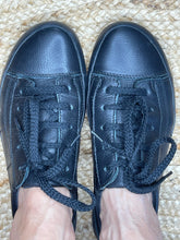 Load image into Gallery viewer, Ziera PETA Black Sneakers, Black, Size 37 XW