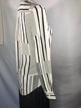 Load image into Gallery viewer, Sportscraft Signature Long Sleeve Top, Abstract Print, Size 8